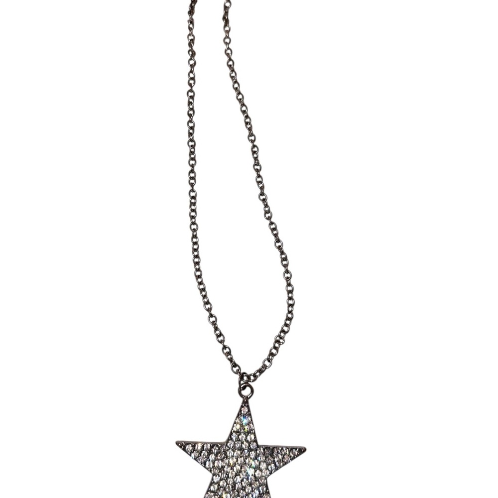 Rhinestone Star Pendant Necklace – Silver Chain Statement Piece ⭐✨